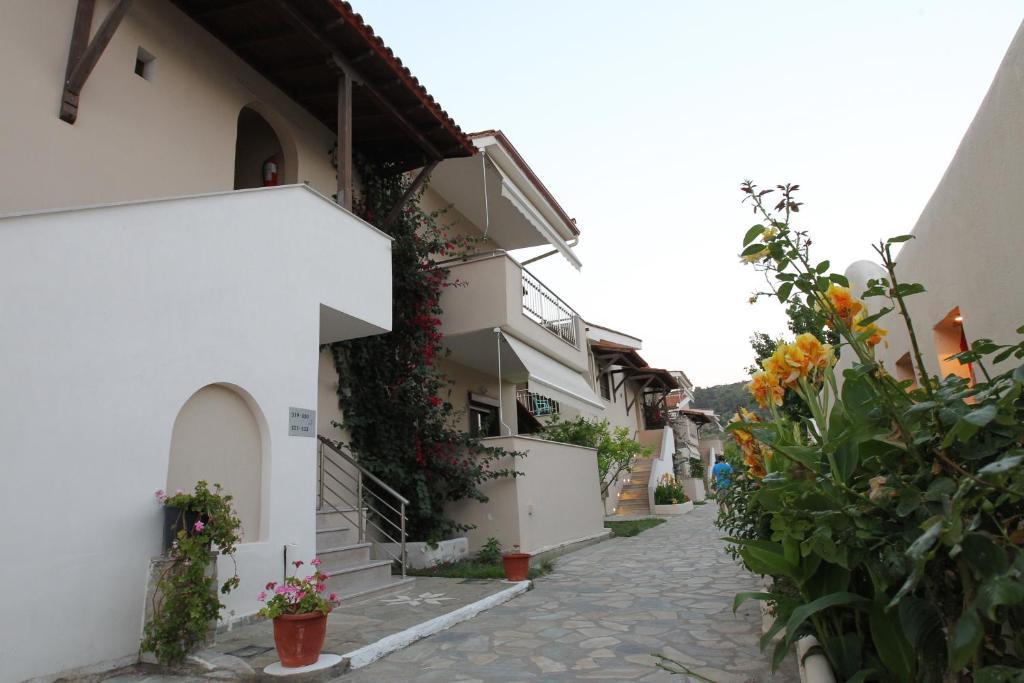 Meliton Inn Hotel&Suites Néos Marmarás Exterior foto