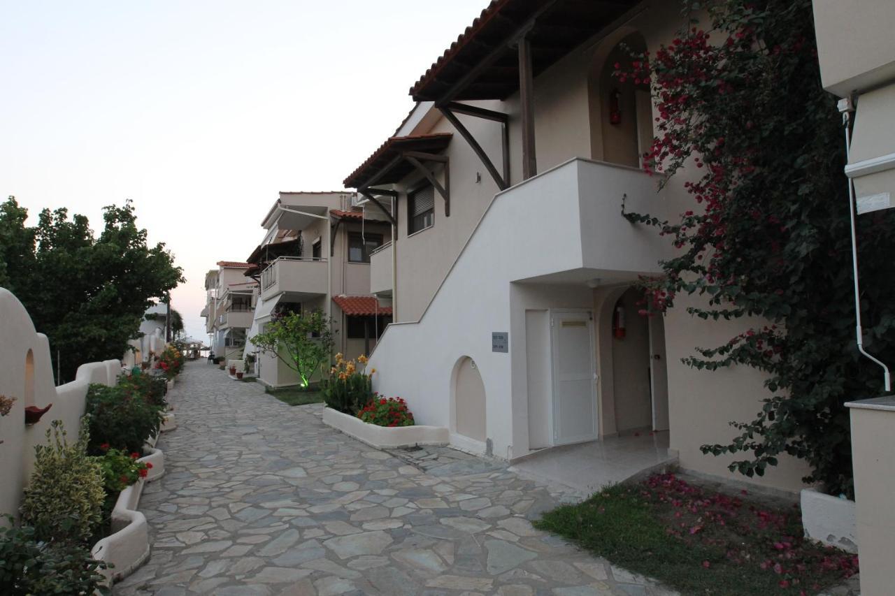 Meliton Inn Hotel&Suites Néos Marmarás Exterior foto